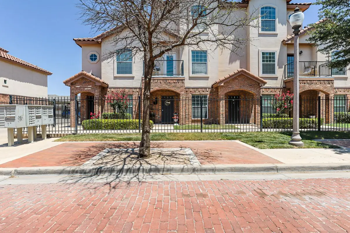 2106 Main Street, Lubbock, TX 79401 - #1
