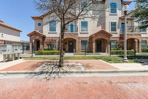 2106 Main Street, Lubbock, TX 79401