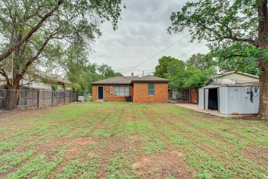 2207 20th Street, Lubbock, TX 79411 - #2