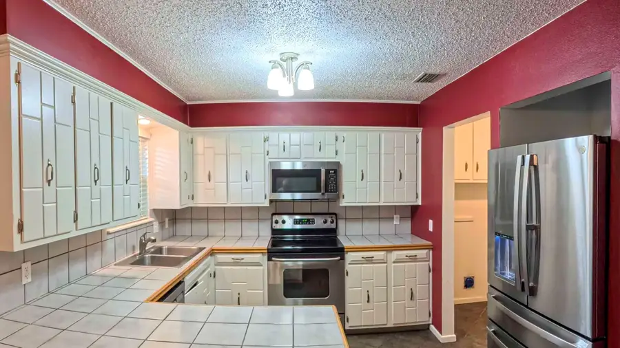 5733 37th Street, Lubbock, TX 79407 - #3
