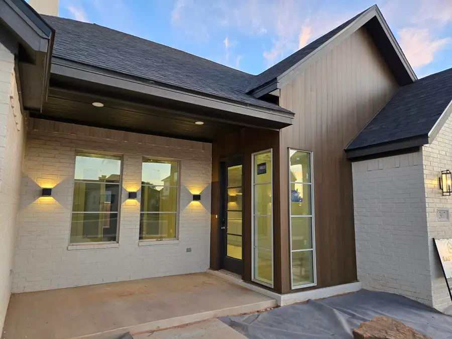 307 N 9th Street, Wolfforth, TX 79382 - #2