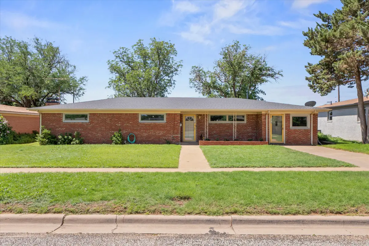 1214 E Buckley Street, Brownfield, TX 79316 - #1