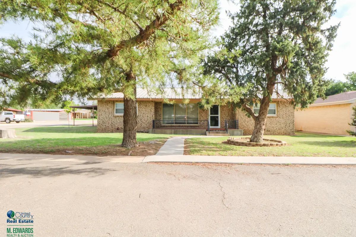 701 NE 1st Street, Earth, TX 79031 - #1
