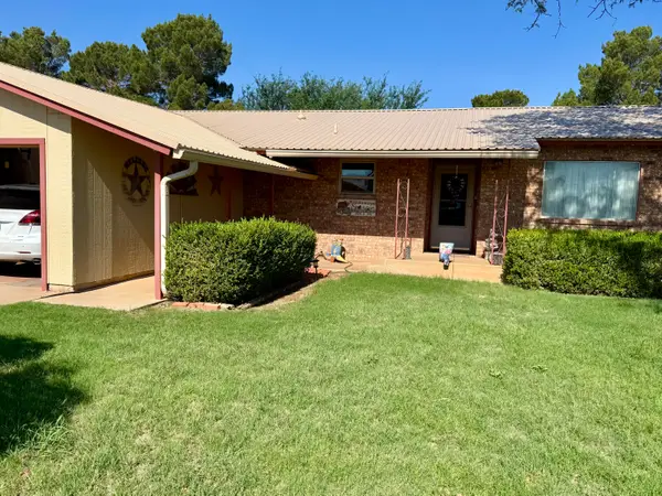304 S Ivy Avenue, Crosbyton, TX 79322