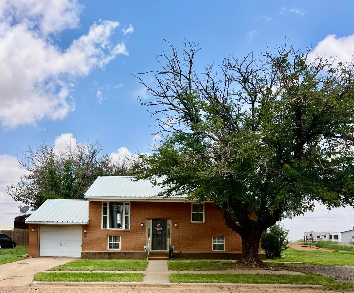 1800 N 8th Street, Tahoka, TX 79373 - #1