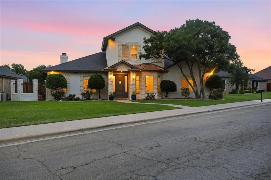 10003 Savannah Avenue, Lubbock, TX 79424 - #2