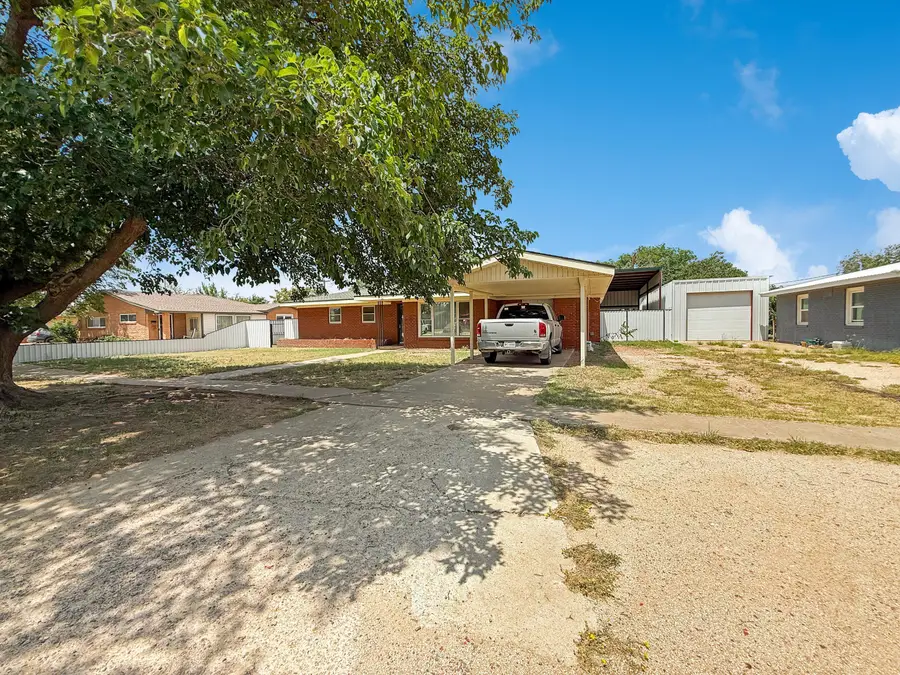 504 SW 13th Street, Seminole, TX 79360 - #2