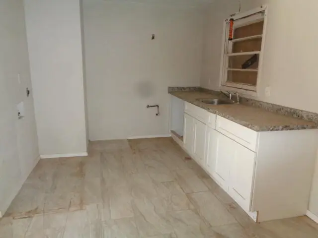 1706 E Dartmouth Street, Lubbock, TX 79403 - #3
