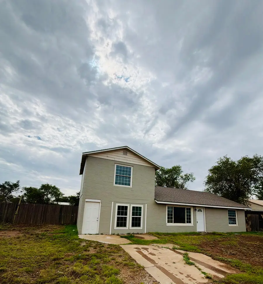 612 Lawrence Street, Anton, TX 79313 - #2