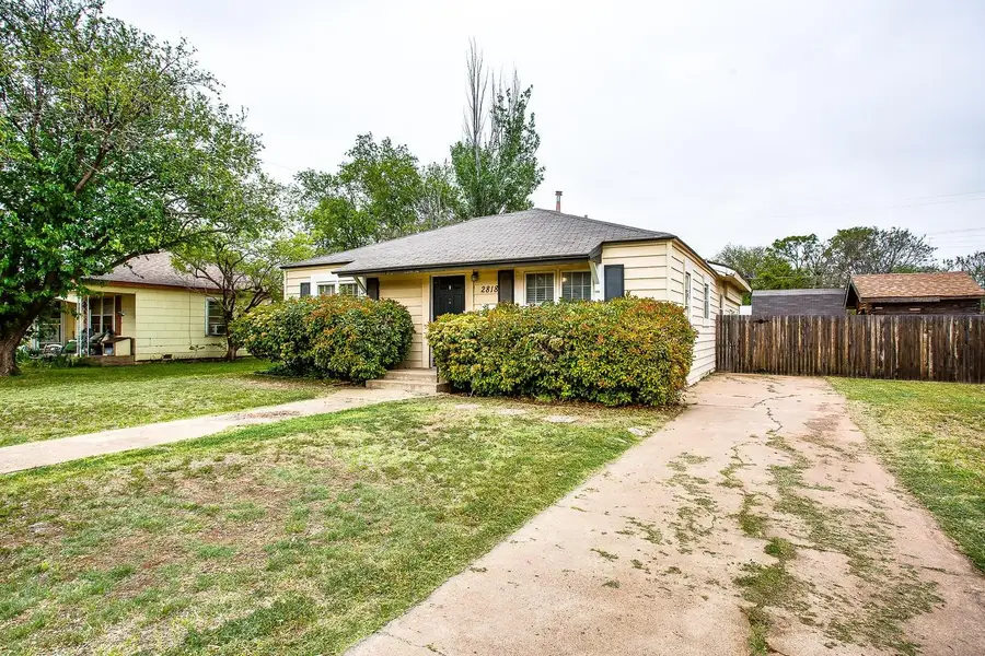 2818 40th Street, Lubbock, TX 79413 - #2