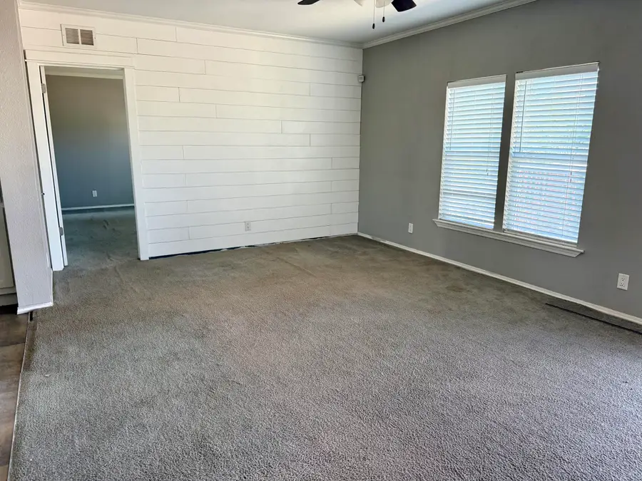 1602 Avenue H, Petersburg, TX 79250 - #3