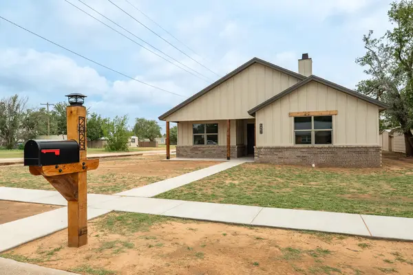 2028 N 5th Street, Tahoka, TX 79373