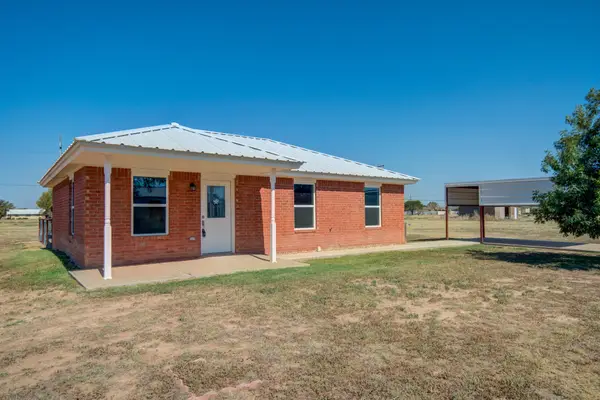 1101 Avenue F, Ralls, TX 79357