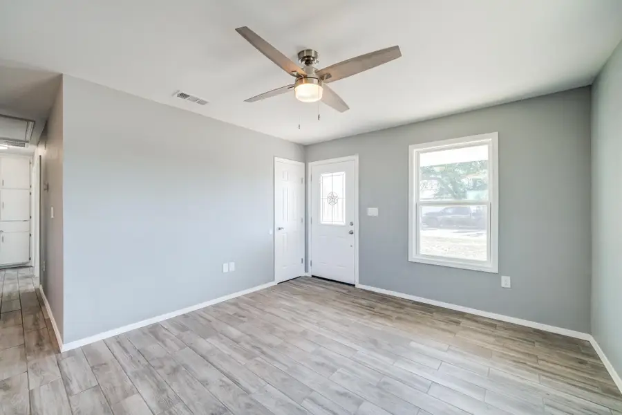 1101 Avenue F, Ralls, TX 79357 - #2