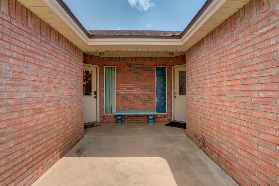 918 N Bangor Avenue, Lubbock, TX 79416 - #2