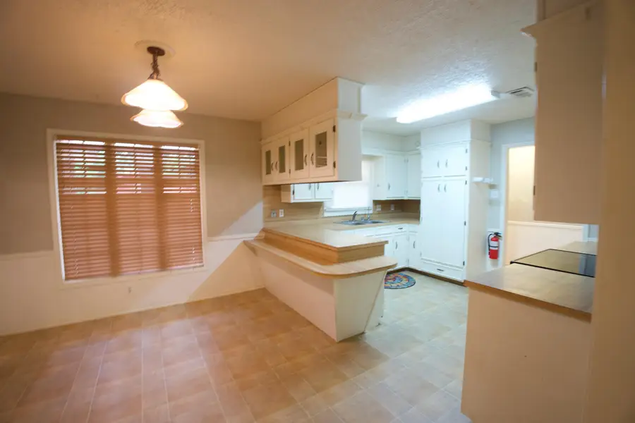9003 Lynnhaven Avenue, Lubbock, TX 79423 - #3