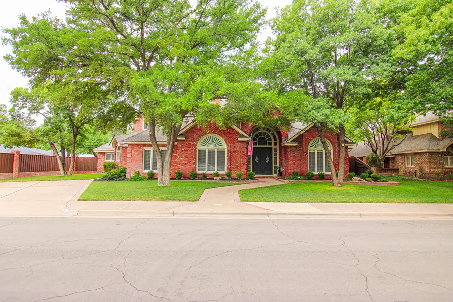 8708 Savannah Avenue, Lubbock, TX 79424 - #2