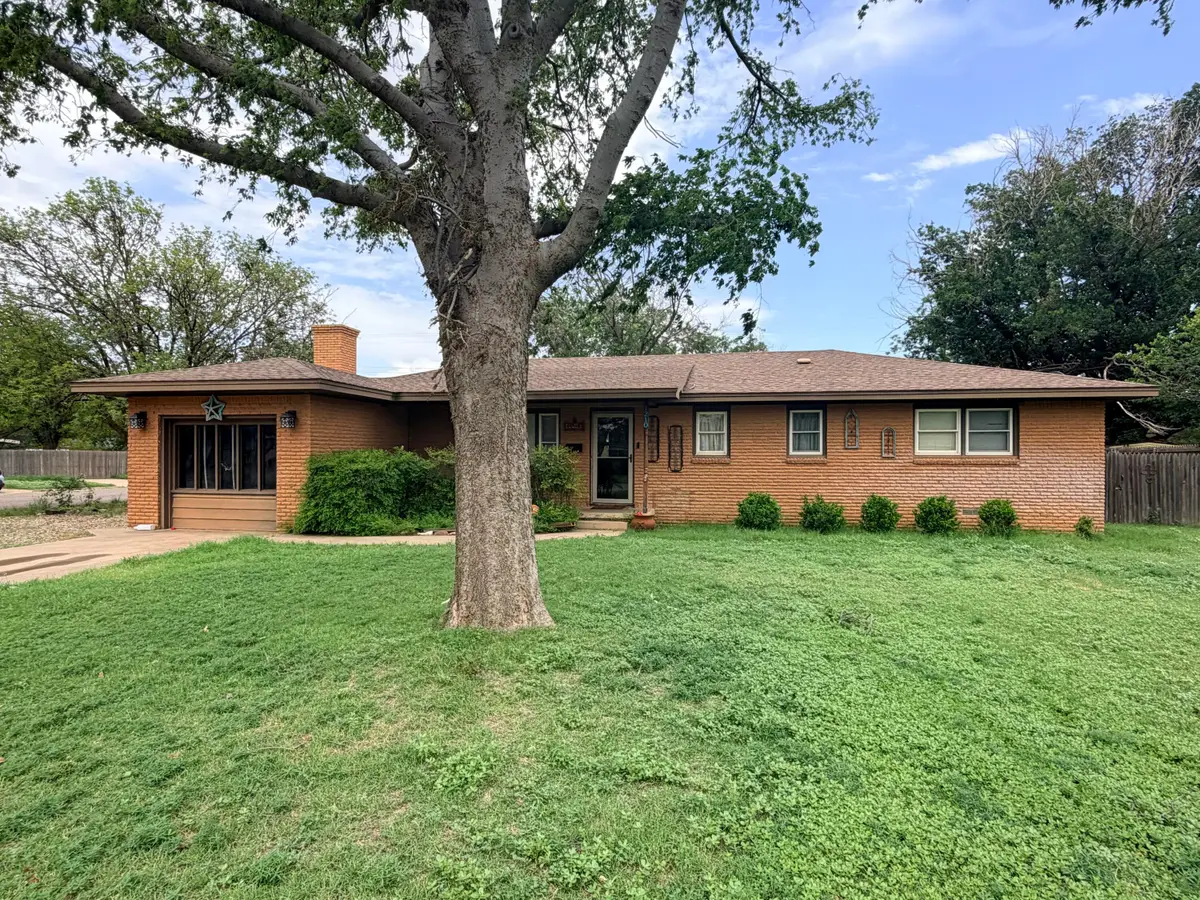 1210 Garland Street, Plainview, TX 79072 - #1