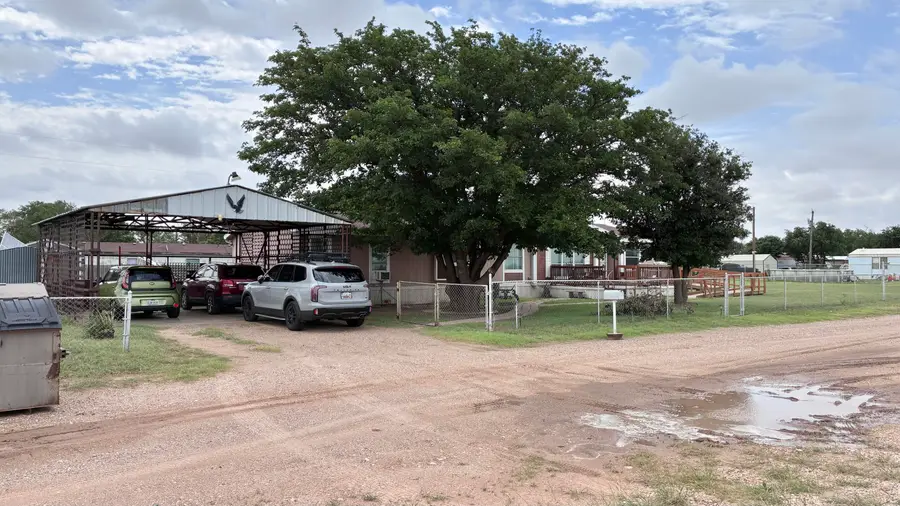 1930 N Tulip Avenue, Lubbock, TX 79403 - #2