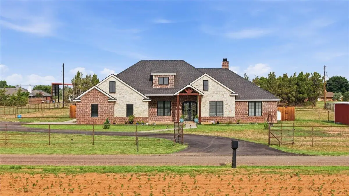5709 N County Rd 1600, Shallowater, TX 79363 - #1