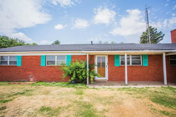831 Fm1055, Earth, TX 79031