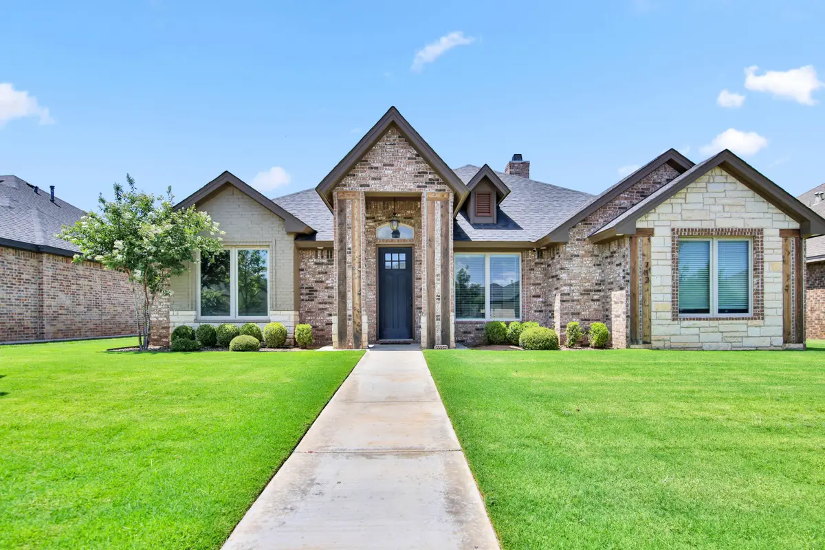 712 N 7th Street, Wolfforth, TX 79382 - #1