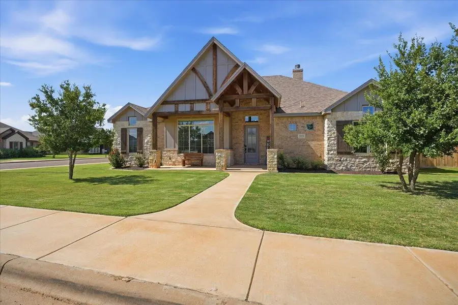 1202 N 15th Street, Wolfforth, TX 79382 - #3