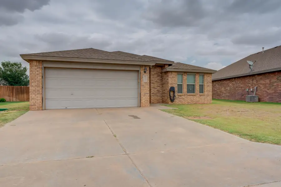5204 Kemper Street, Lubbock, TX 79416 - #2