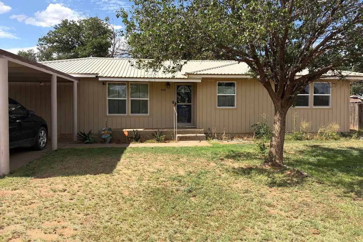 614 16th Street, Seagraves, TX 79359 - #1