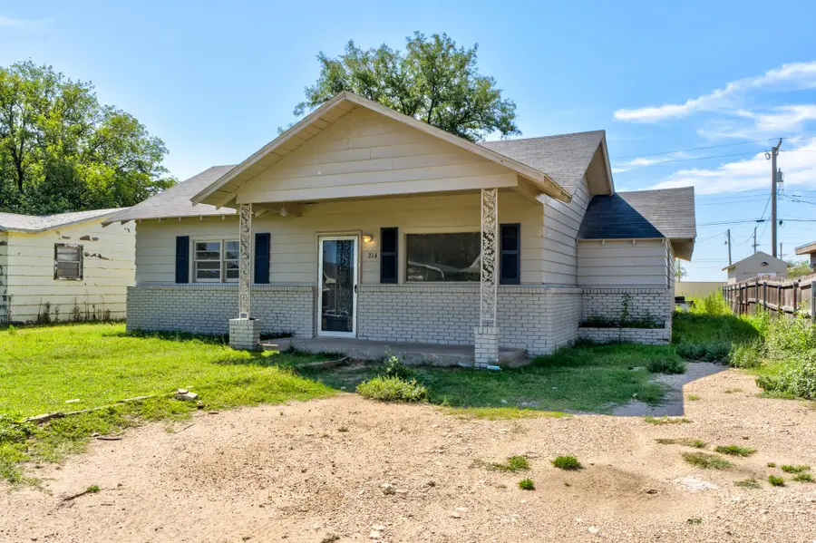 214 E 6th Street, Idalou, TX 79329 - #2