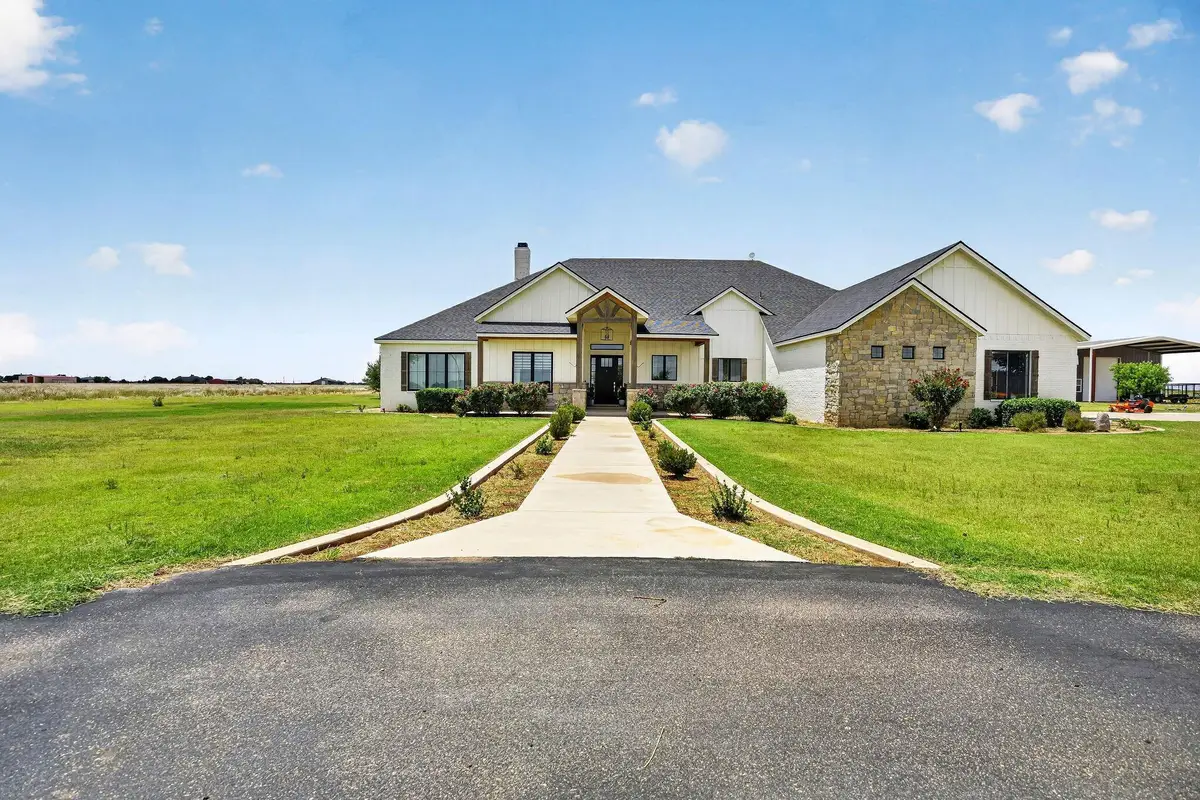 7707 N County Road 3240, Idalou, TX 79329 - #1
