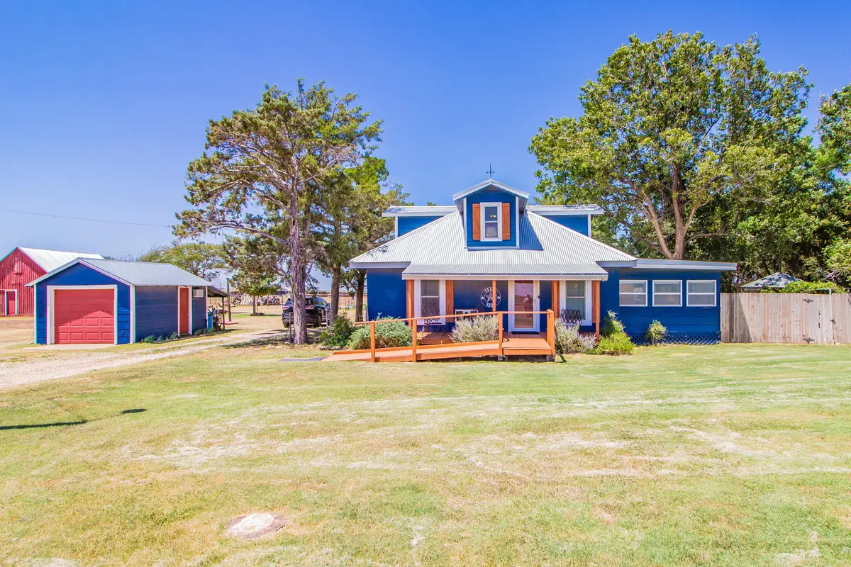 8111 E County Road 7300, Slaton, TX 79364 - #1