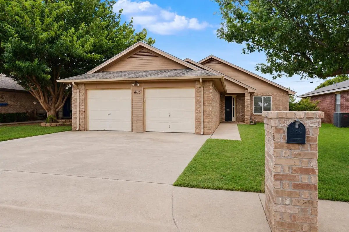 805 S 23rd Street, Slaton, TX 79364 - #1