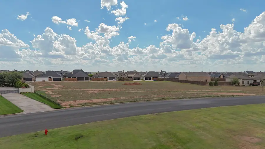 910 Cambridge Avenue, Wolfforth, TX 79382 - #3