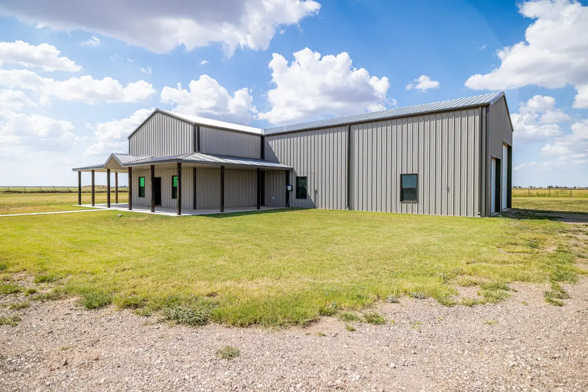 592 County Rd 1, Tahoka, TX 79373 - #1