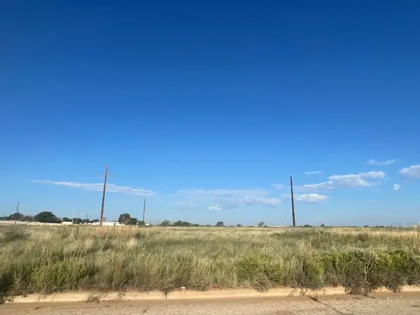 3913 E 2nd Place, Lubbock, TX 79403