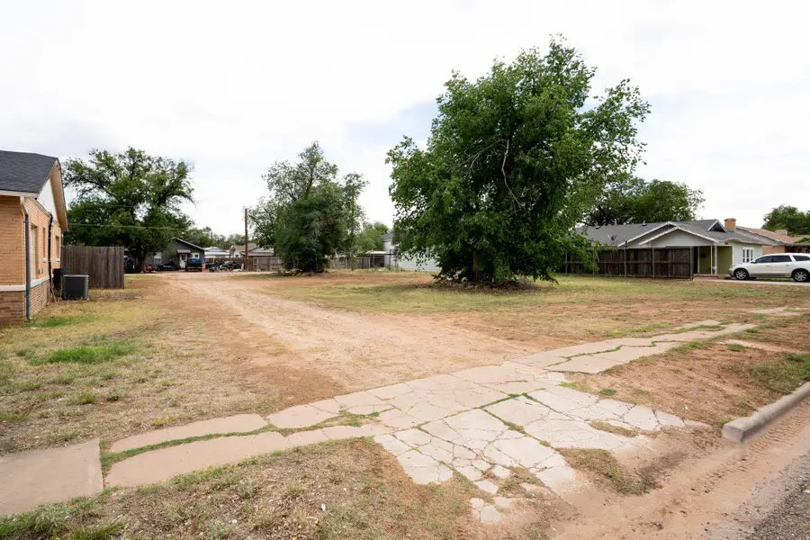 1915 15th Street, Lubbock, TX 79401 - #3