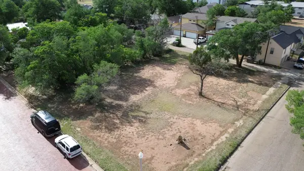 1904 16th Street, Lubbock, TX 79401