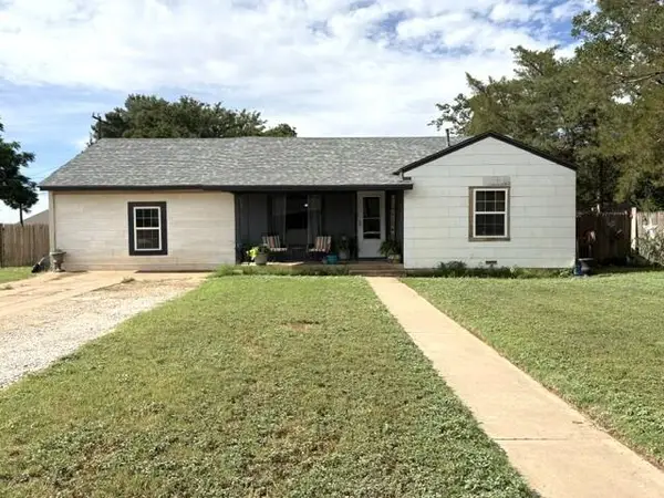 2320 N 4th Street, Tahoka, TX 79373