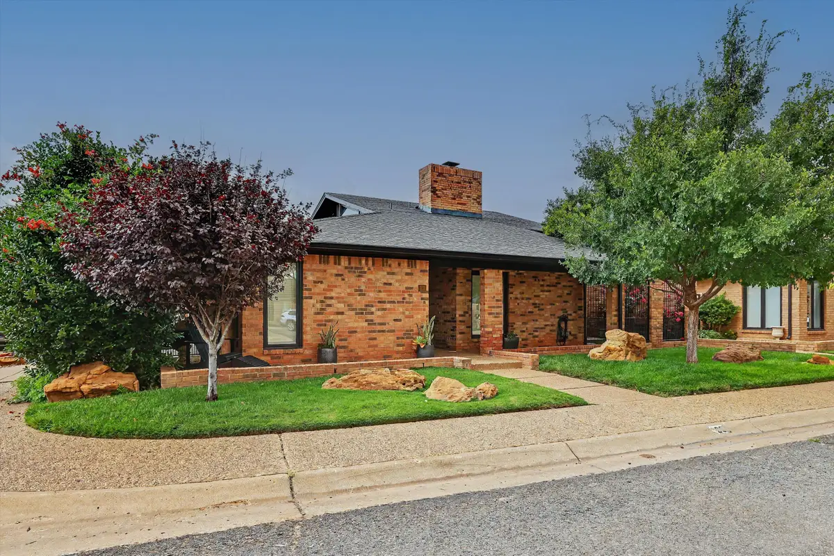 9102 Vicksburg Avenue, Lubbock, TX 79424 - #1