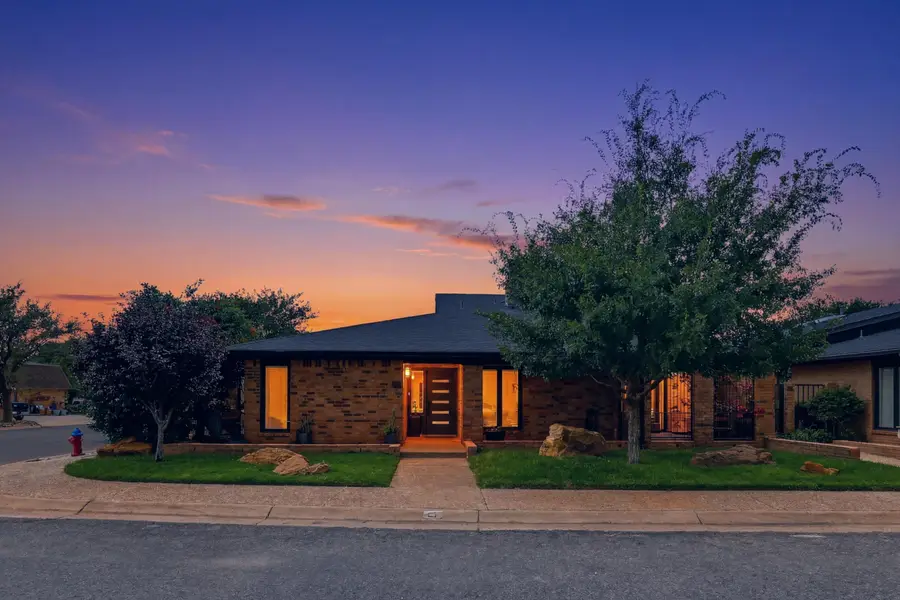 9102 Vicksburg Avenue, Lubbock, TX 79424 - #3