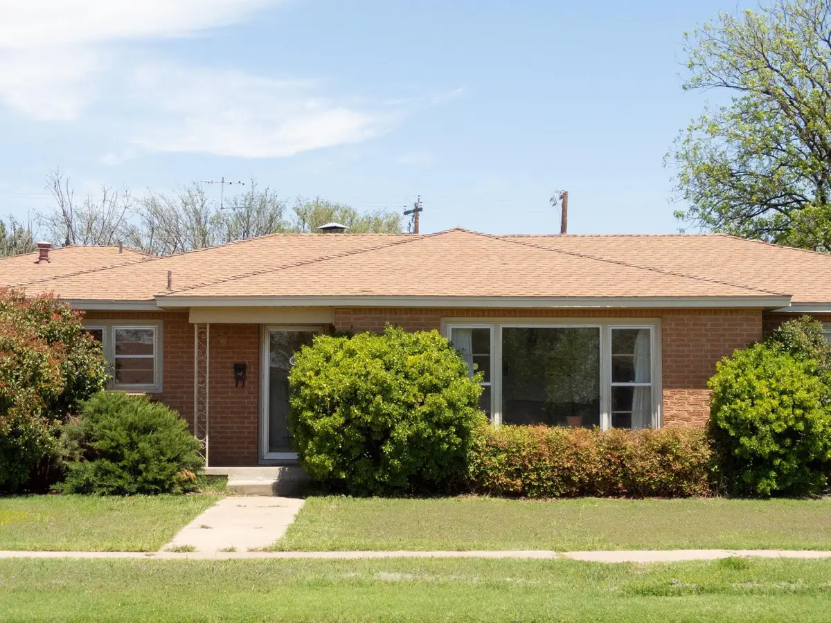 824 W Tennessee Street, Floydada, TX 79235 - #1