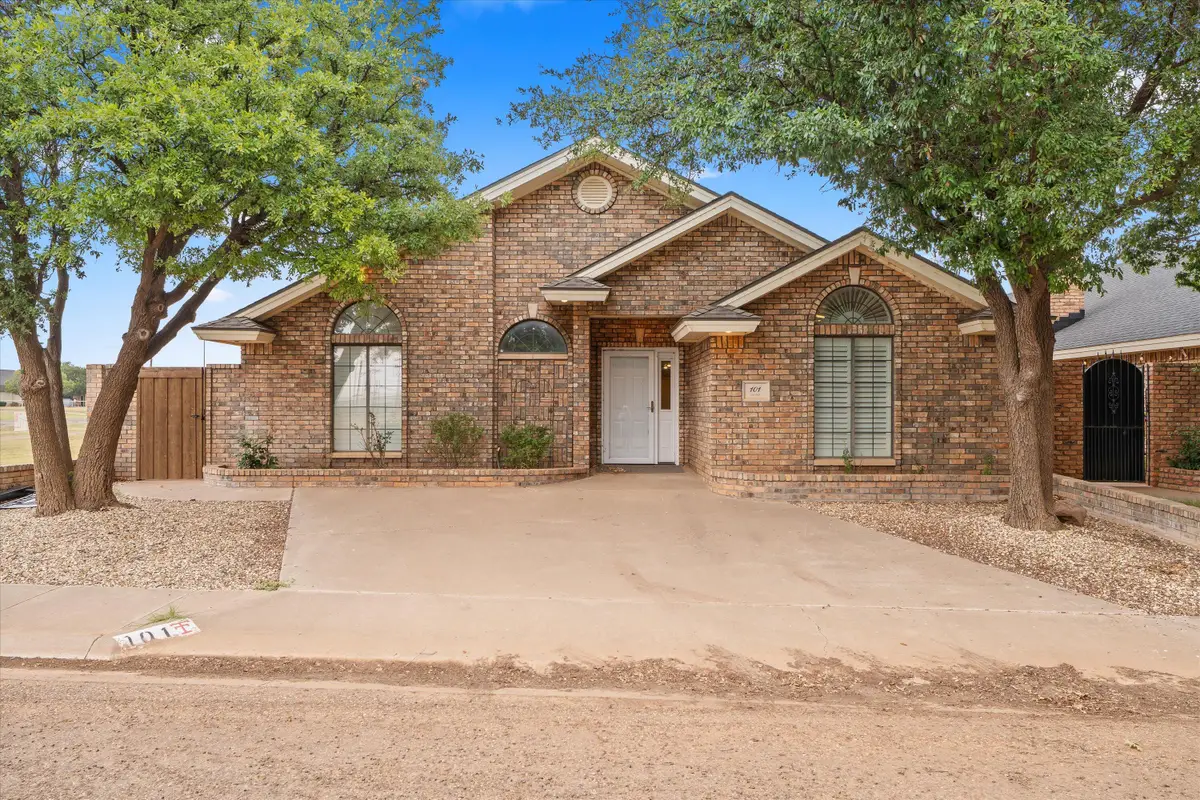 101 Fannin Avenue, Levelland, TX 79336 - #1
