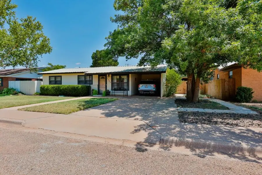 1103 16th Street, Seagraves, TX 79359 - #3