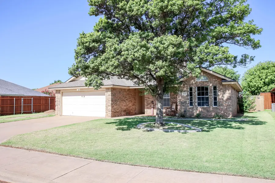 9806 Clinton Avenue, Lubbock, TX 79424 - #3
