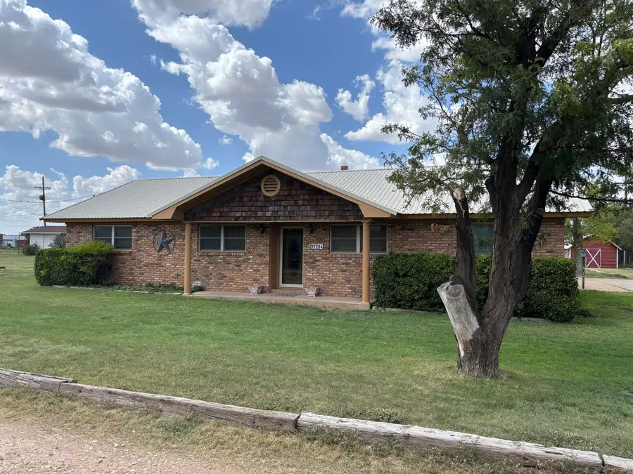 7204 W Us Highway 70 Road, Plainview, TX 79072 - #2
