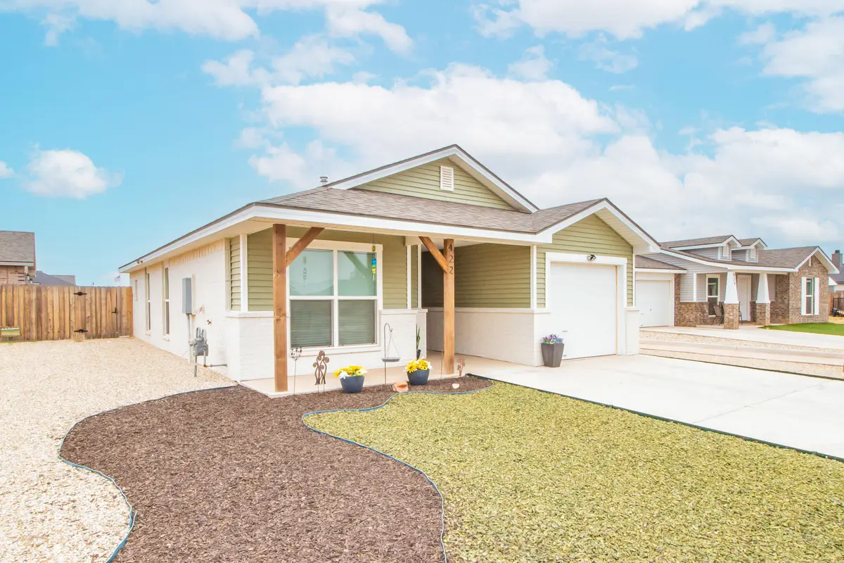 422 E 30th Street, Wolfforth, TX 79382 - #1