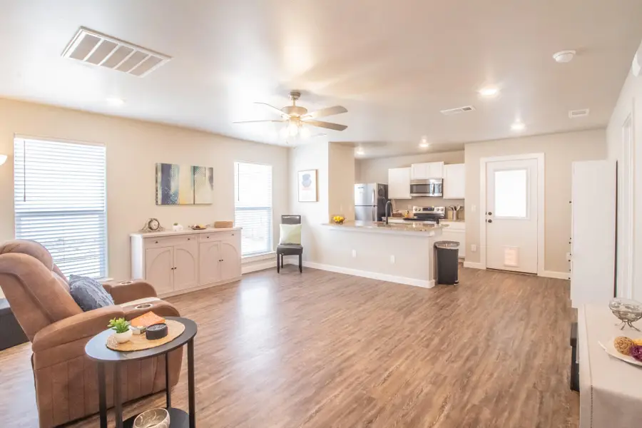 422 E 30th Street, Wolfforth, TX 79382 - #2