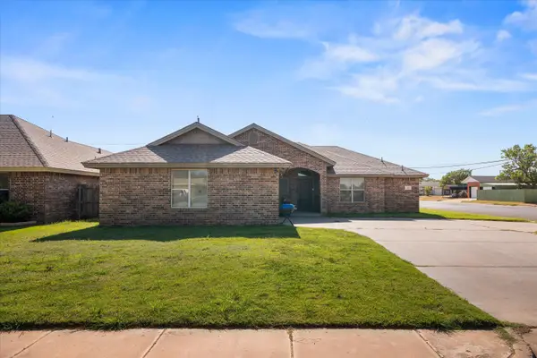 102 Gary Avenue, Levelland, TX 79336
