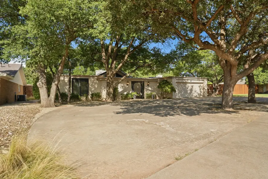 7710 Knoxville Drive, Lubbock, TX 79423 - #2